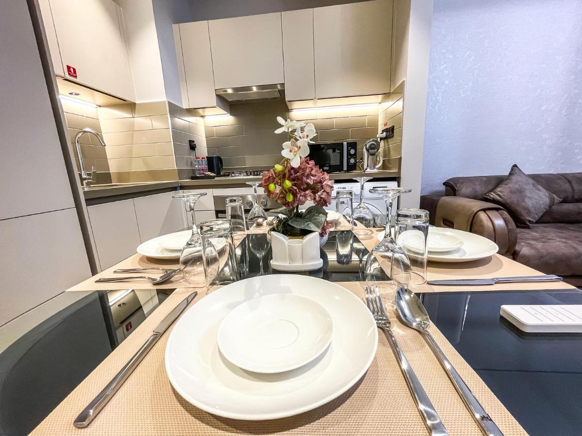 Stay By Latinem Luxury 1Br Holiday Home Cv A207 Near Burj Khalifa 두바이 외부 사진